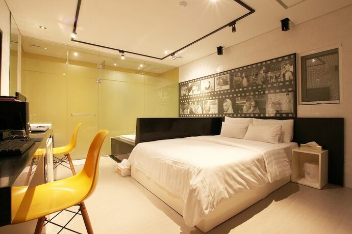 Imagen de la habitación del Hotel Guri Pop. Foto 31