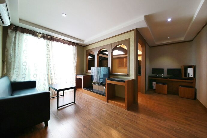 Imagen general del Hotel Guri Zenith. Foto 10