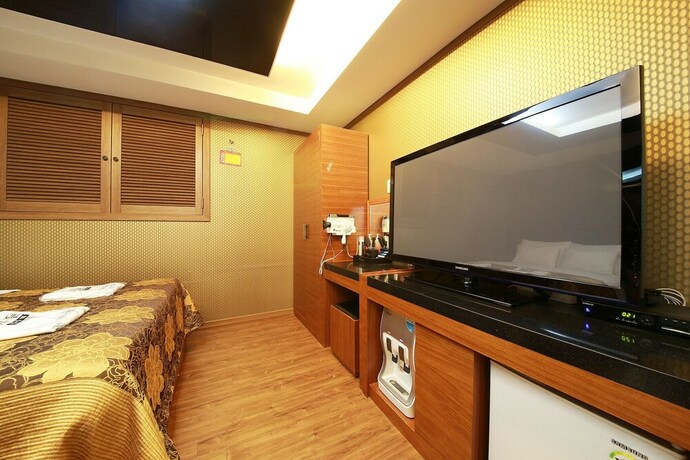 Imagen general del Hotel Guri Zenith. Foto 11