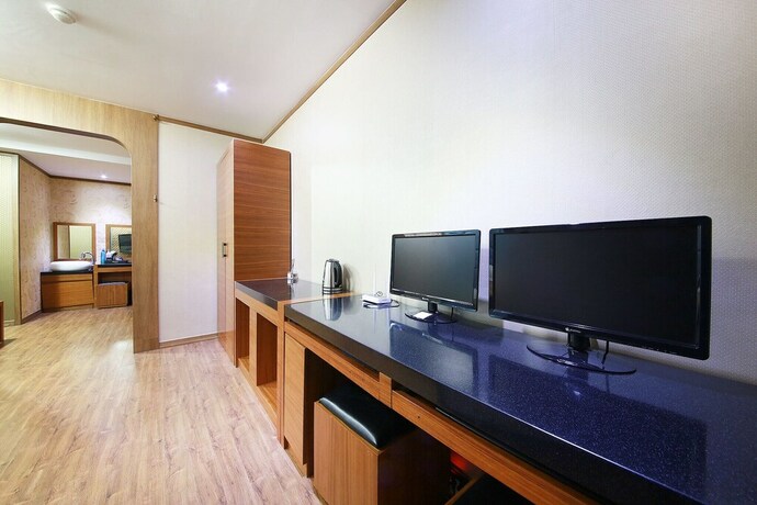 Imagen general del Hotel Guri Zenith. Foto 12