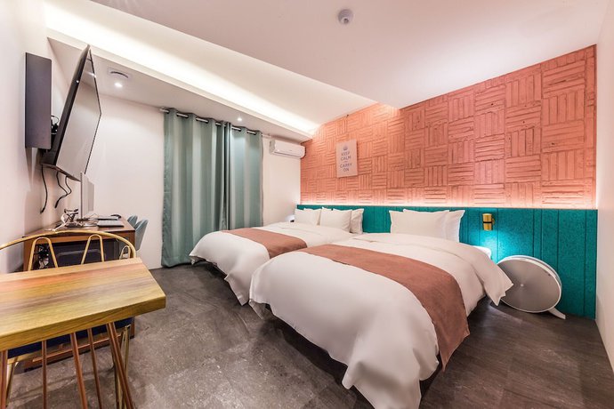 Imagen de la habitación del Hotel Guri in Cafe. Foto 3