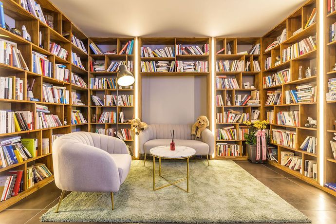 Imagen de los interiores del Hotel Guri in Cafe. Foto 17