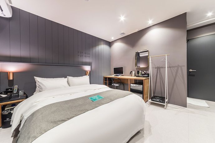 Imagen de la habitación del Hotel Guri in Cafe. Foto 11