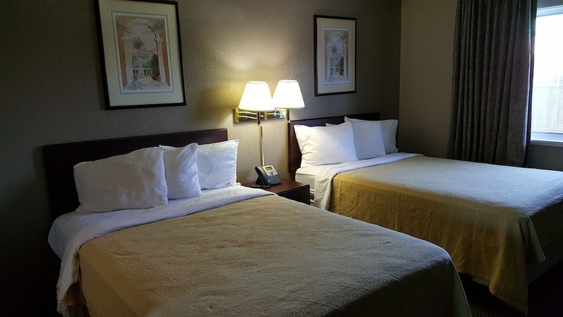 Imagen de la habitación del Hotel Gurnee Motel. Foto 14