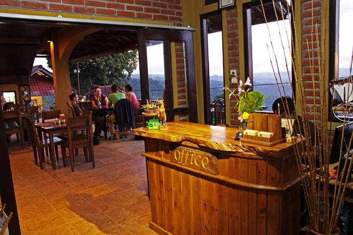 Imagen de los interiores del Hotel Guru Ratna Homestay. Foto 19