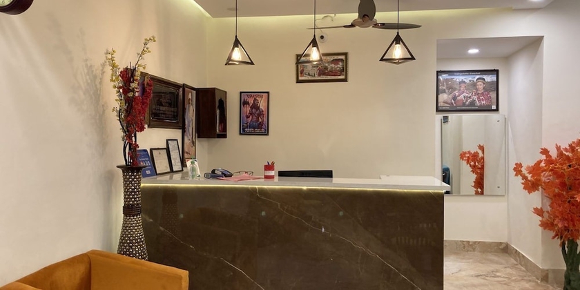 Imagen de los interiores del Hotel Guru Surbhi. Foto 15