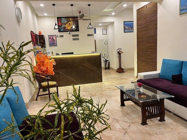 Imagen de los interiores del Hotel Guru Surbhi. Foto 16