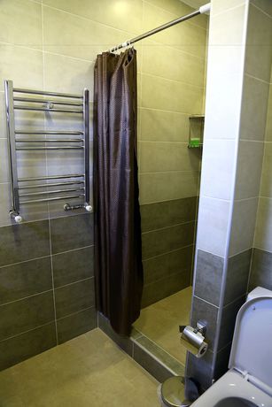 Imagen de la habitación del Hotel Guru, Tbilisi. Foto 6