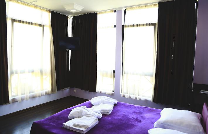 Imagen de la habitación del Hotel Guru, Tbilisi. Foto 11