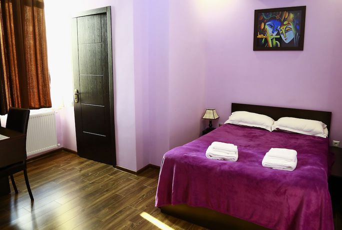 Imagen de la habitación del Hotel Guru, Tbilisi. Foto 15