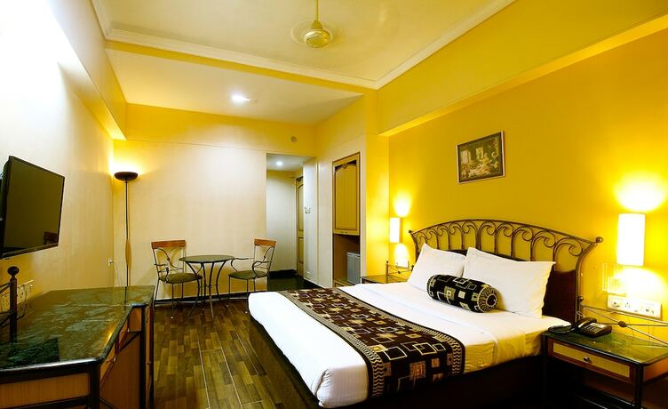 Imagen de la habitación del Hotel Gurukripa, Varkund. Foto 11