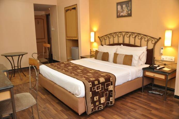 Imagen de la habitación del Hotel Gurukripa, Varkund. Foto 14