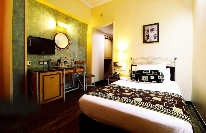 Imagen de la habitación del Hotel Gurukripa, Varkund. Foto 16