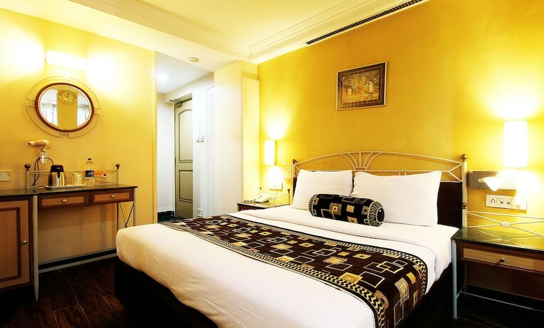 Imagen de la habitación del Hotel Gurukripa, Varkund. Foto 19