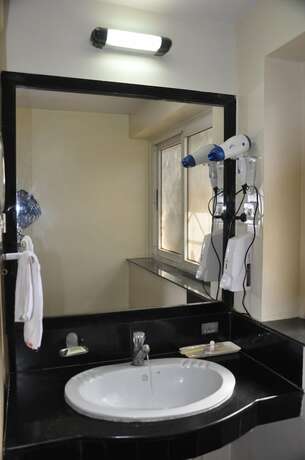 Imagen de la habitación del Hotel Gurukripa, Varkund. Foto 22
