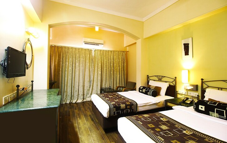 Imagen de la habitación del Hotel Gurukripa, Varkund. Foto 23