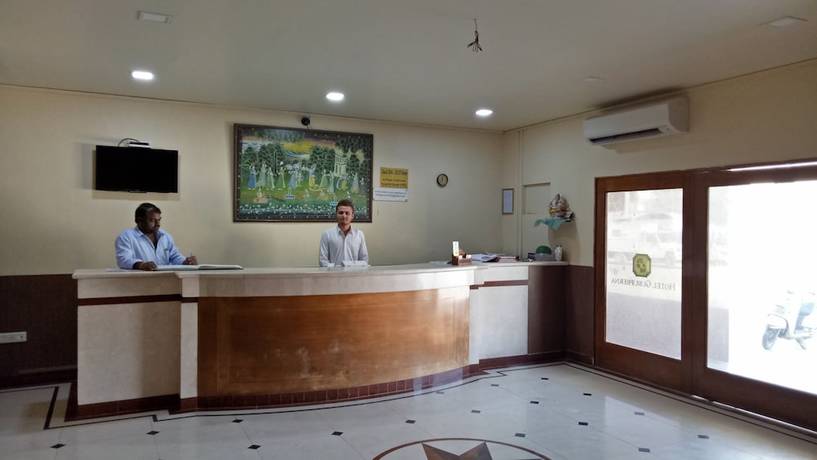 Imagen de los interiores del Hotel Guruprerna Beacon Resort, Dwarka. Foto 20