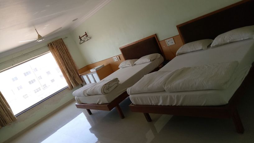 Imagen de la habitación del Hotel Guruprerna Beacon Resort, Dwarka. Foto 16