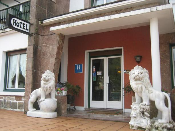 Imagen de los exteriores del Hotel Gurutze Berri. Foto 9