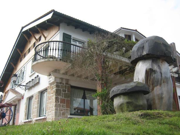 Imagen de los exteriores del Hotel Gurutze Berri. Foto 10