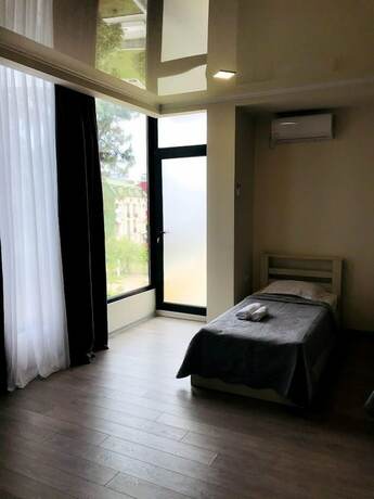 Imagen de la habitación del Hotel Gurya. Foto 18