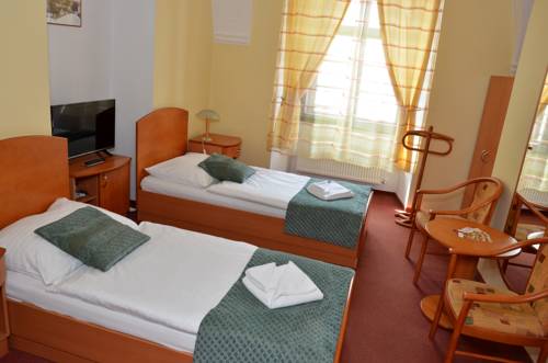 Imagen de la habitación del Hotel Gustav Mahler. Foto 8