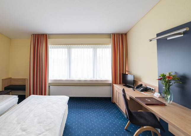 Imagen de la habitación del Hotel Gustav Stresemann Institut. Foto 3