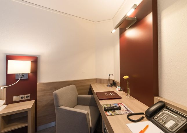 Imagen de la habitación del Hotel Gustav Stresemann Institut. Foto 6