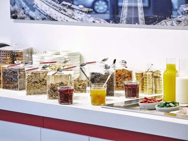 Imagen del bar/restaurante del Hotel Gustave Colmar. Foto 7