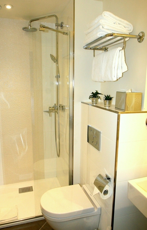 Imagen de la habitación del Hotel Gustave. Foto 2