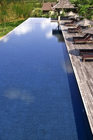 Imagen de la piscina del Hotel Guti Resort By Aka Hua Hin. Foto 17
