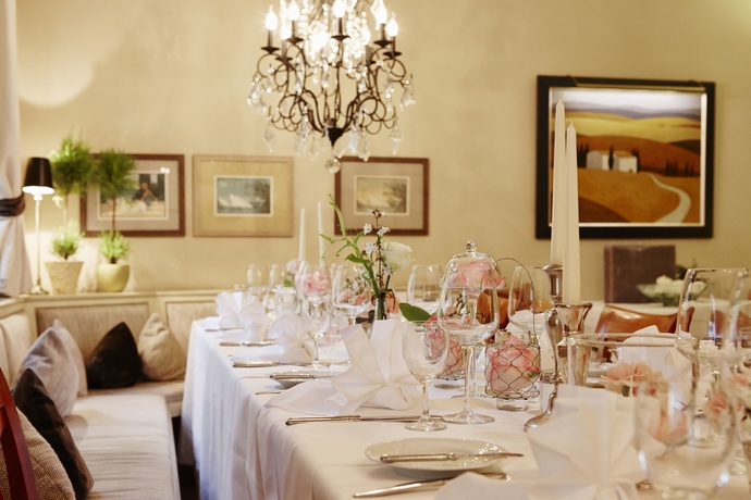 Imagen del bar/restaurante del Hotel Gutsgasthof Stangl, Vaterstetten. Foto 4