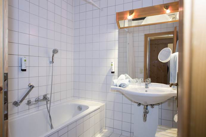 Imagen de la habitación del Hotel Gutshof Wolfgangsee Resort and Event. Foto 9