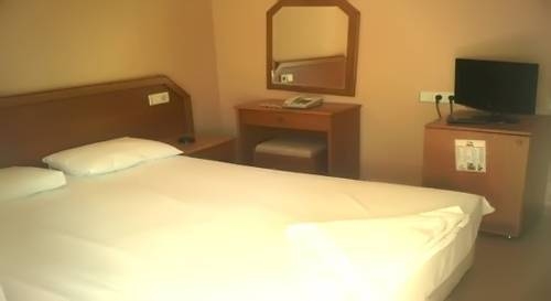Imagen general del Hotel G&uuml;lizar Hotel. Foto 10