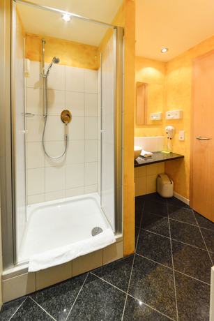 Imagen de la habitación del Hotel G&uuml;nter, Lenting. Foto 13