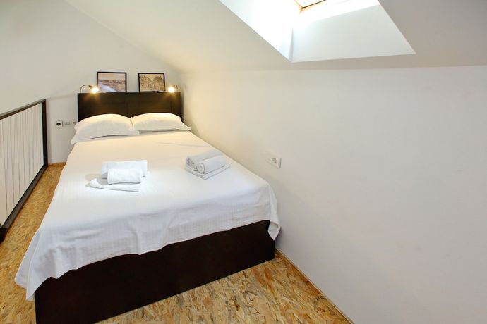 Imagen de la habitación del Hotel Guverna New City Accommodation. Foto 9