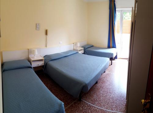 Imagen de la habitación del Hotel Guya. Foto 7
