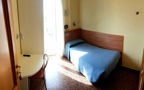 Imagen de la habitación del Hotel Guya. Foto 8