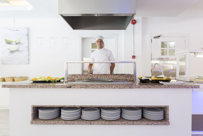 Imagen del bar/restaurante del Hotel Guya Wave. Foto 5