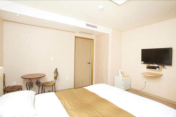 Imagen de la habitación del Hotel Gv Residence. Foto 7