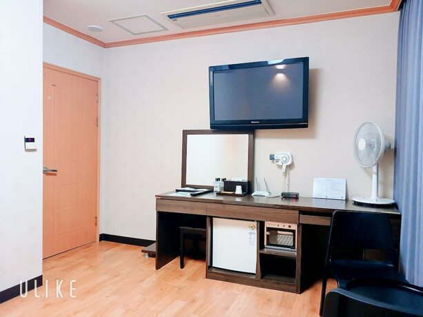 Imagen de la habitación del Hotel Gwanghwa Fresia. Foto 15