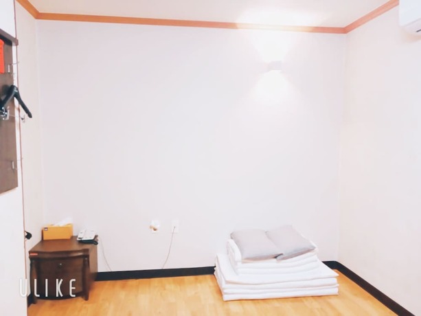 Imagen de la habitación del Hotel Gwanghwa Fresia. Foto 16