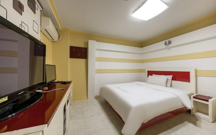 Imagen de la habitación del Hotel Gwangju Geumho Dream. Foto 15