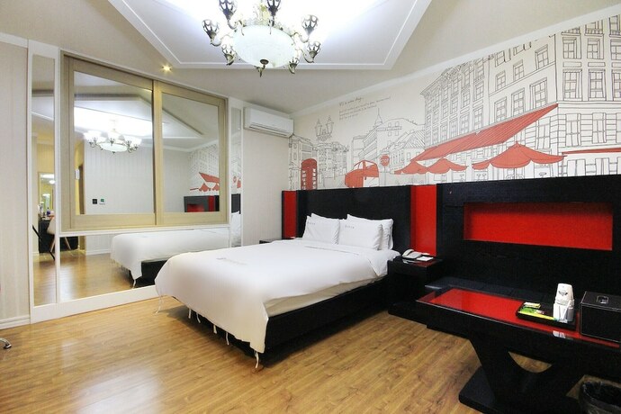 Imagen de la habitación del Hotel Gwangju Hanam VIP. Foto 20
