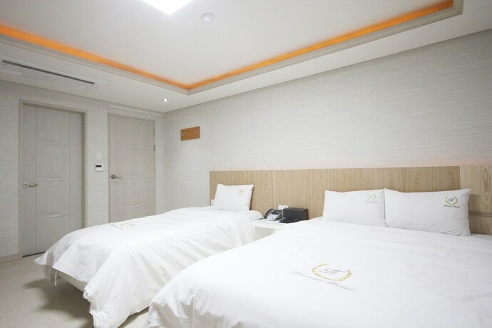 Imagen de la habitación del Hotel Gwangju Havana. Foto 18
