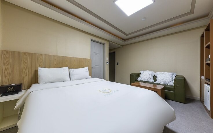 Imagen de la habitación del Hotel Gwangju Havana. Foto 27
