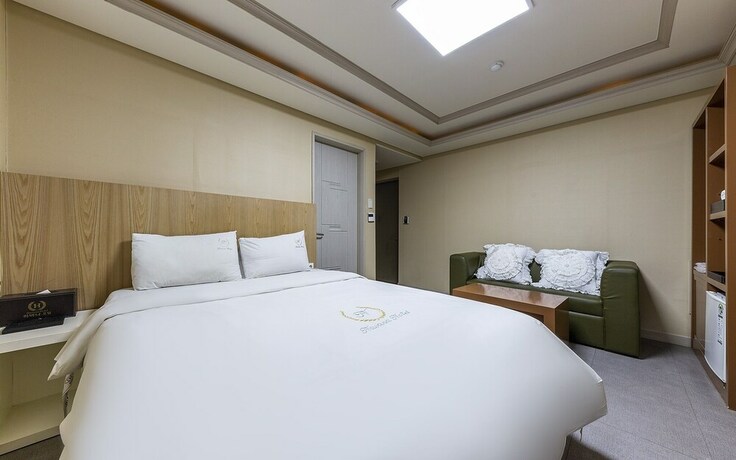 Imagen de la habitación del Hotel Gwangju Havana. Foto 31