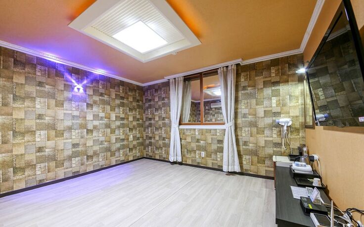 Imagen de la habitación del Hotel Gwangju Hwajeongdong Noblesse Business. Foto 14