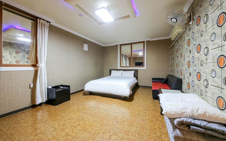 Imagen de la habitación del Hotel Gwangju Hwajeongdong Noblesse Business. Foto 20