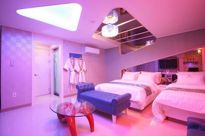 Imagen de la habitación del Hotel Gwangju Hwajeongdong Square. Foto 21